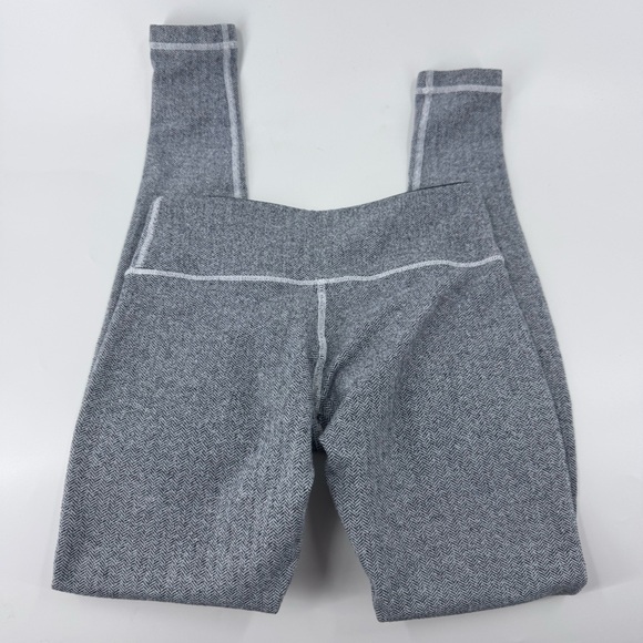 Lululemon Athletica Heathered Gray‎ Leggings - Picture 4 of 10